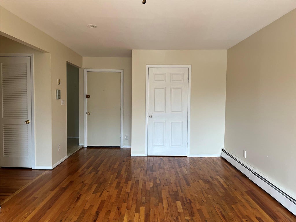 6 of 12 - 410 Jericho Turnpike # 2c, New Hyde Park, NY