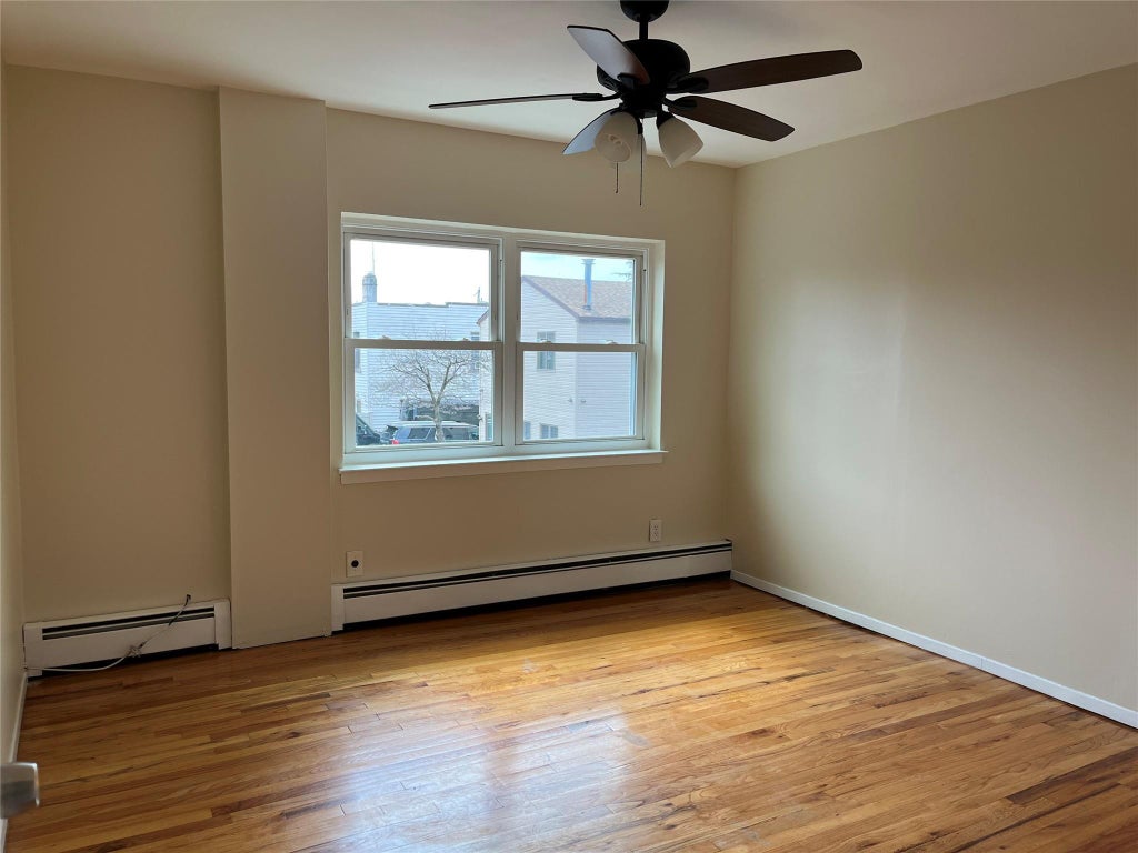 7 of 12 - 410 Jericho Turnpike # 2c, New Hyde Park, NY