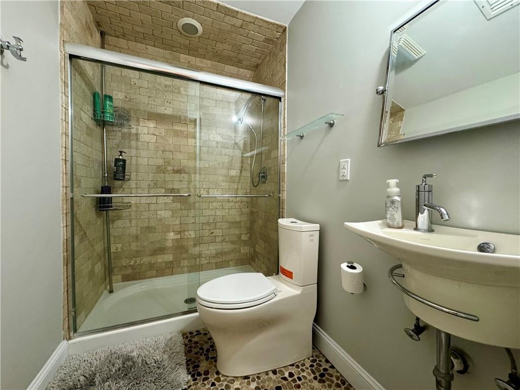 9 of 11 - 815 Lake Boulevard, Mahopac, NY