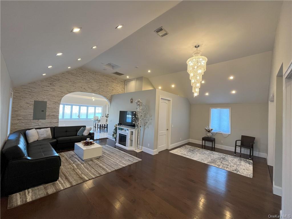 3 of 11 - 815 Lake Boulevard, Mahopac, NY