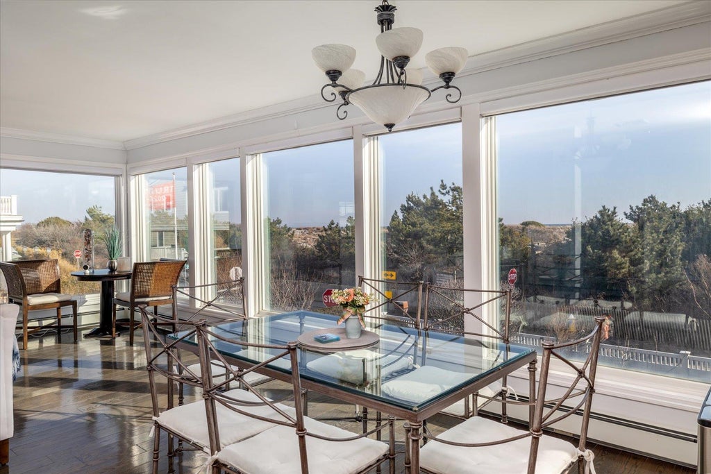 10 of 22 - 56 Buxton St., Lido Beach, NY