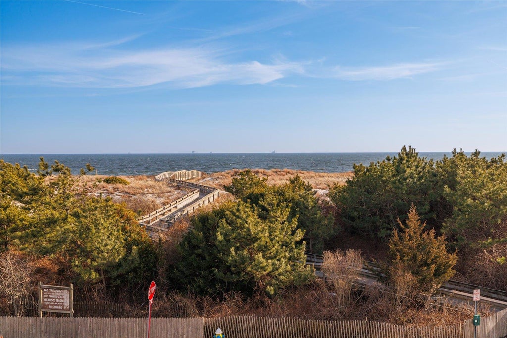 3 of 22 - 56 Buxton St., Lido Beach, NY