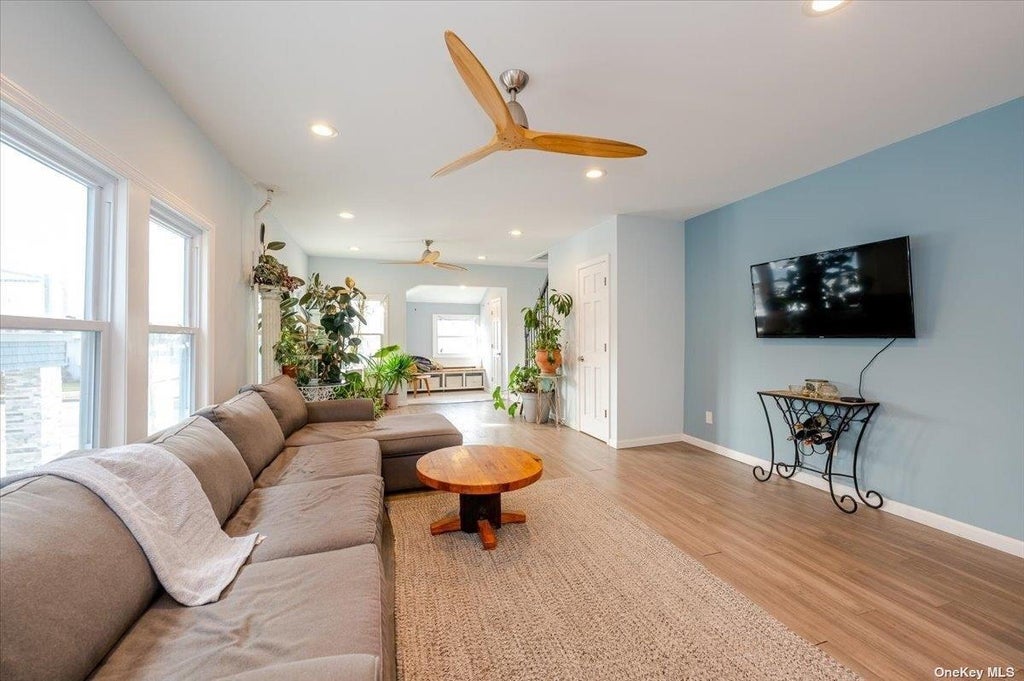 3 of 18 - 313 Market St., Long Beach, NY