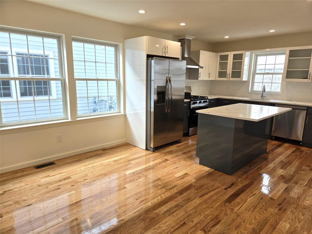 4 of 19 - 23 Kirkwood Road A, Port Washington, NY