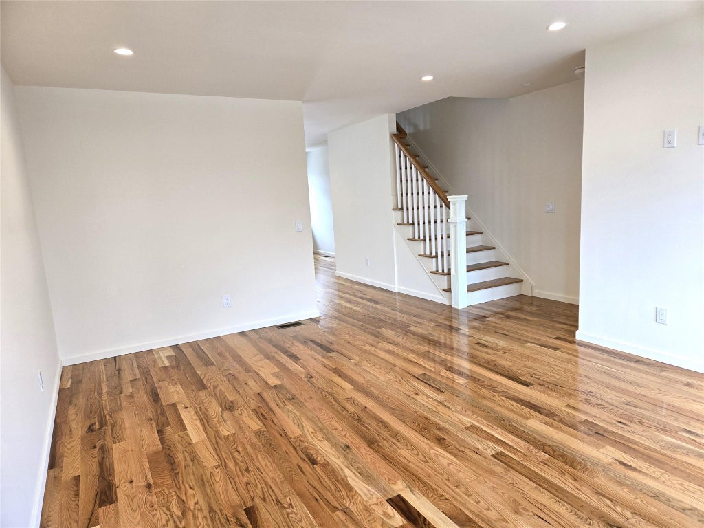 6 of 19 - 23 Kirkwood Road A, Port Washington, NY