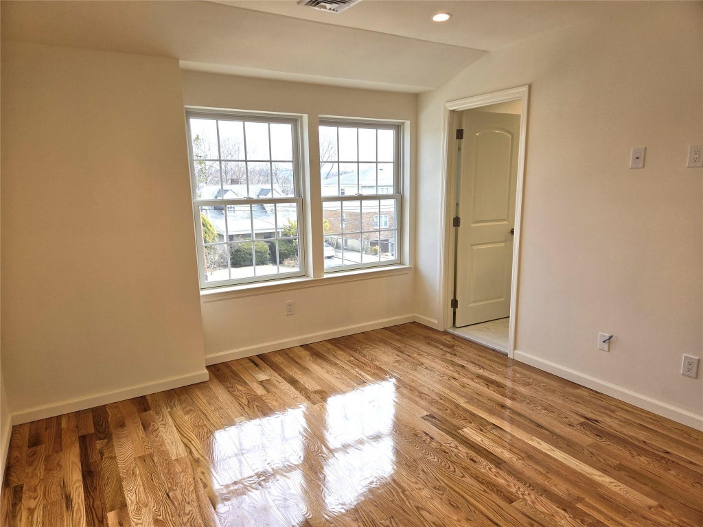 7 of 19 - 23 Kirkwood Road A, Port Washington, NY