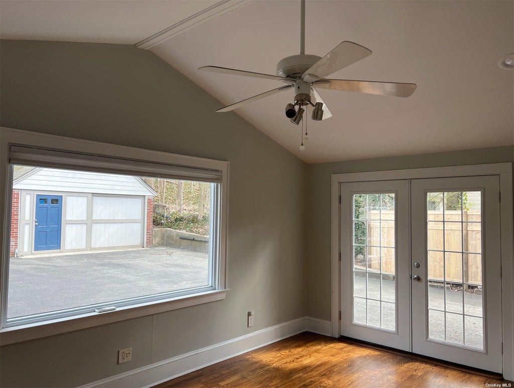16 of 28 - 16 Oakwood Road, Huntington, NY