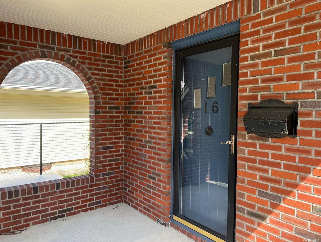2 of 28 - 16 Oakwood Road, Huntington, NY