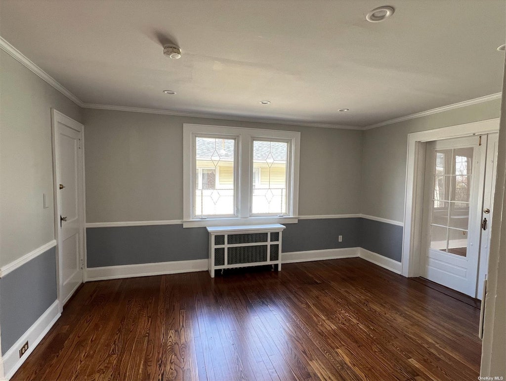 8 of 28 - 16 Oakwood Road, Huntington, NY