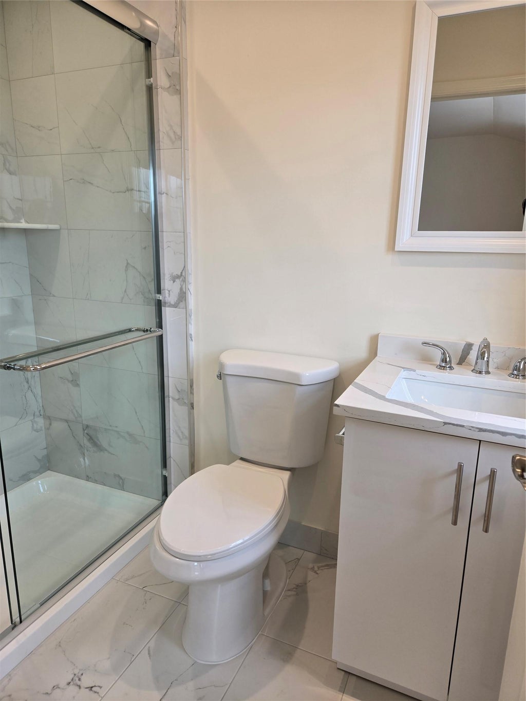 9 of 20 - 23 Kirkwood Road B, Port Washington, NY