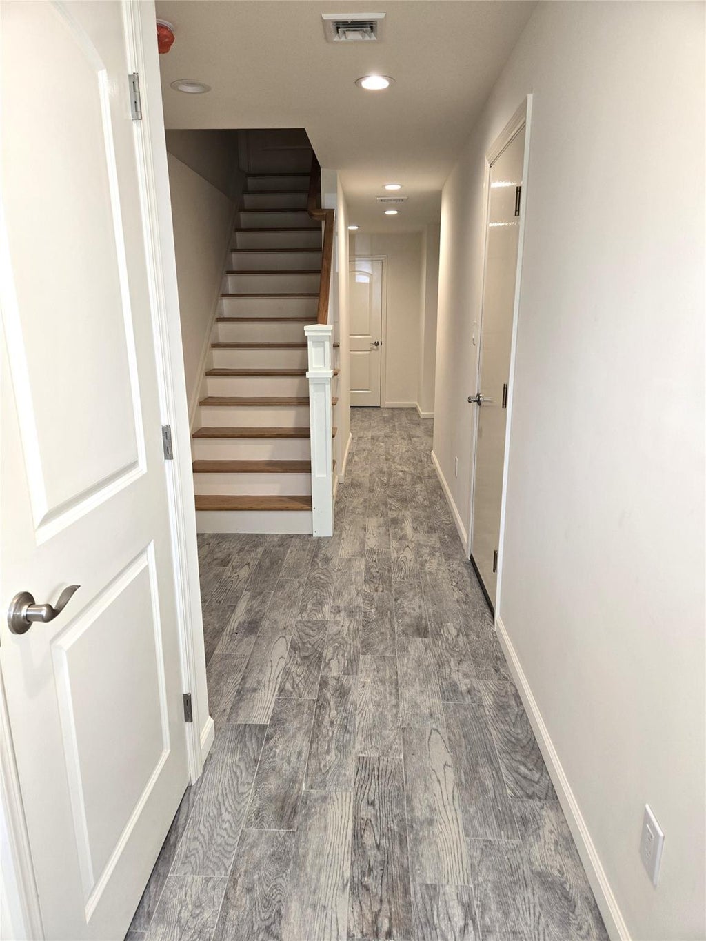 13 of 20 - 23 Kirkwood Road B, Port Washington, NY