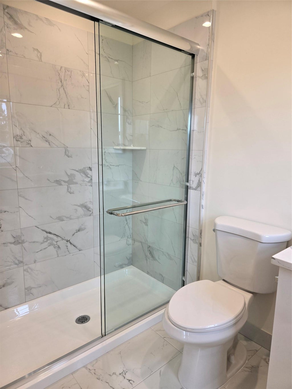 8 of 20 - 23 Kirkwood Road B, Port Washington, NY