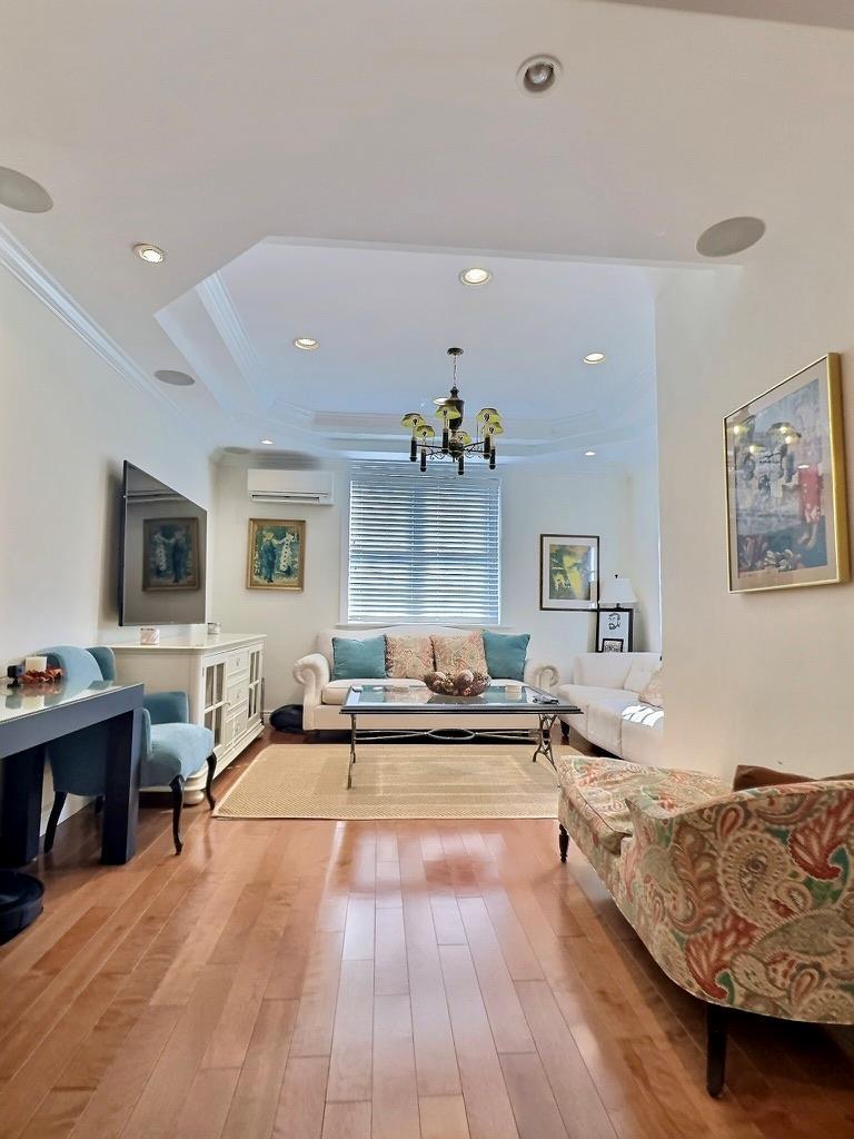 13 of 25 - 196-28 Foot Hill Avenue, Hollis, NY