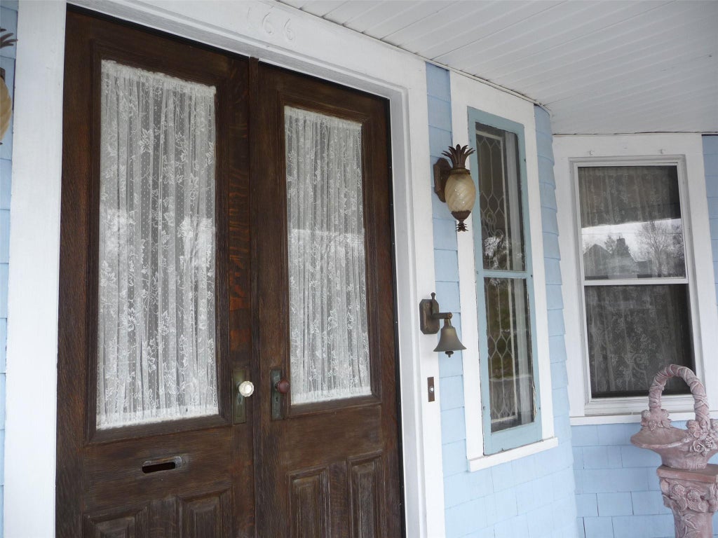1 of 26 - 166 Highland Avenue, Middletown, NY