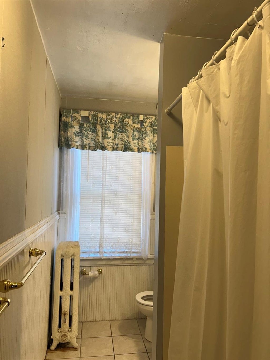 8 of 26 - 166 Highland Avenue, Middletown, NY