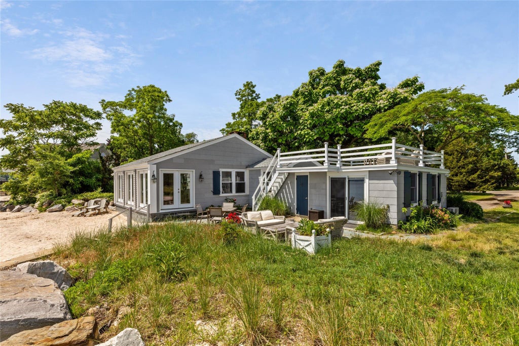 1 of 29 - 335 Centre Island Road, Centre Island, NY