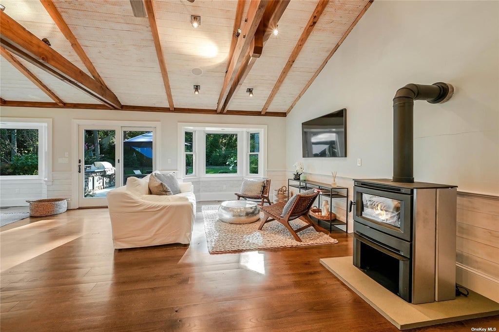 2 of 32 - 1600 Pine Tree Road, Cutchogue, NY