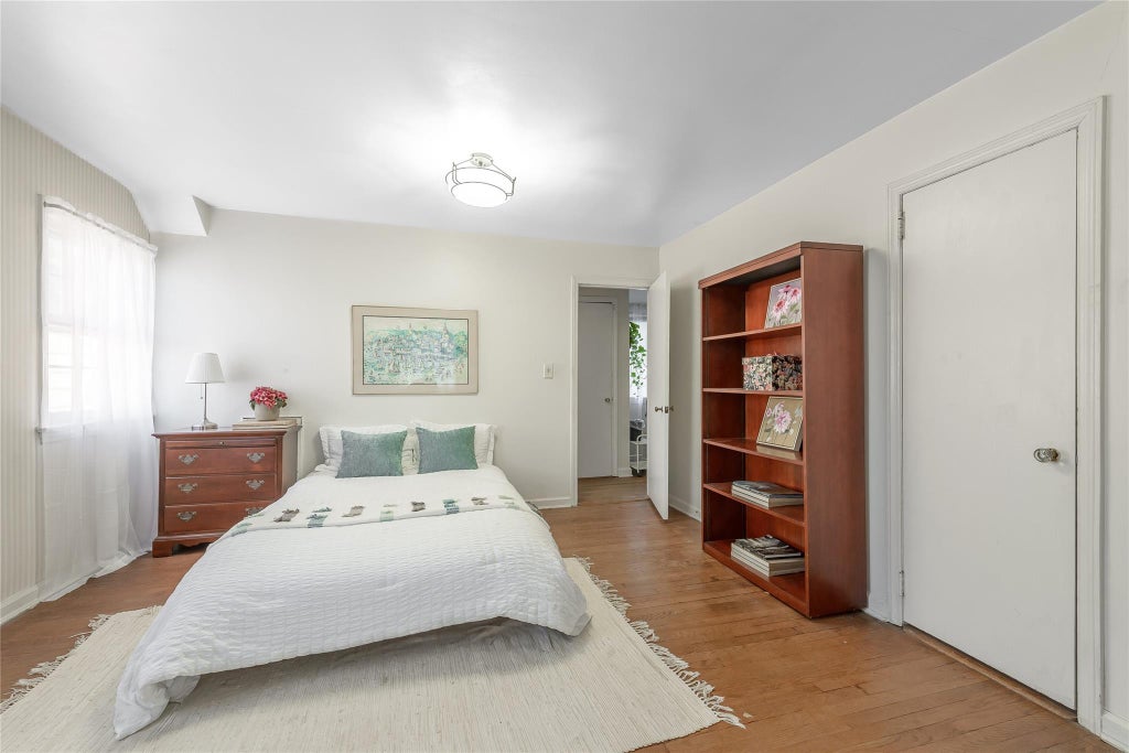 4 of 17 - 7 Jackson Avenue, Port Washington, NY