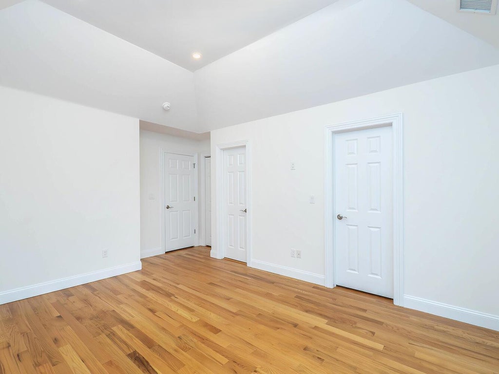 14 of 37 - 25b Corchaug Avenue, Port Washington, NY