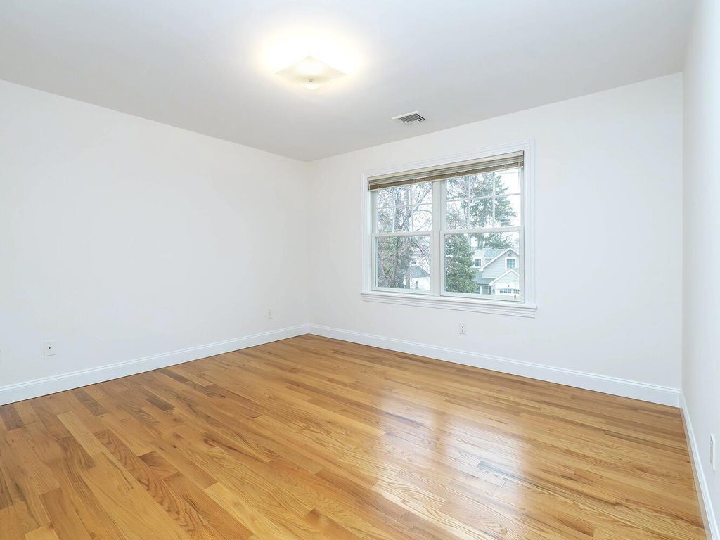 22 of 37 - 25b Corchaug Avenue, Port Washington, NY