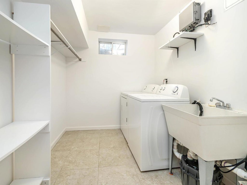 29 of 37 - 25b Corchaug Avenue, Port Washington, NY