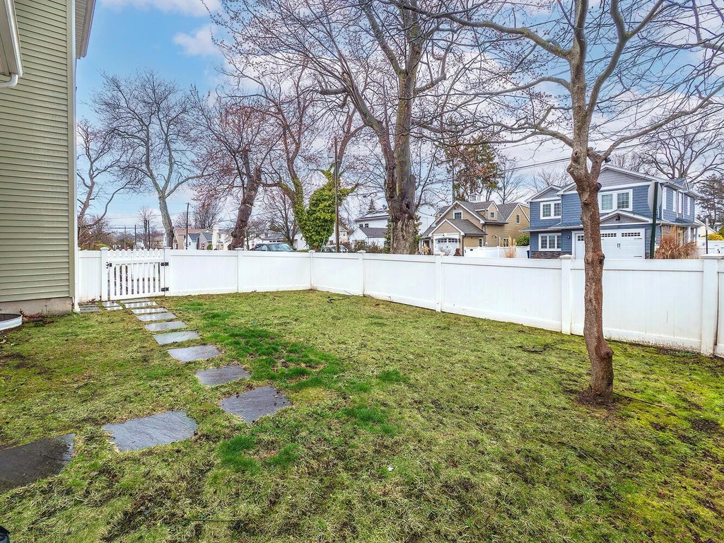 31 of 37 - 25b Corchaug Avenue, Port Washington, NY