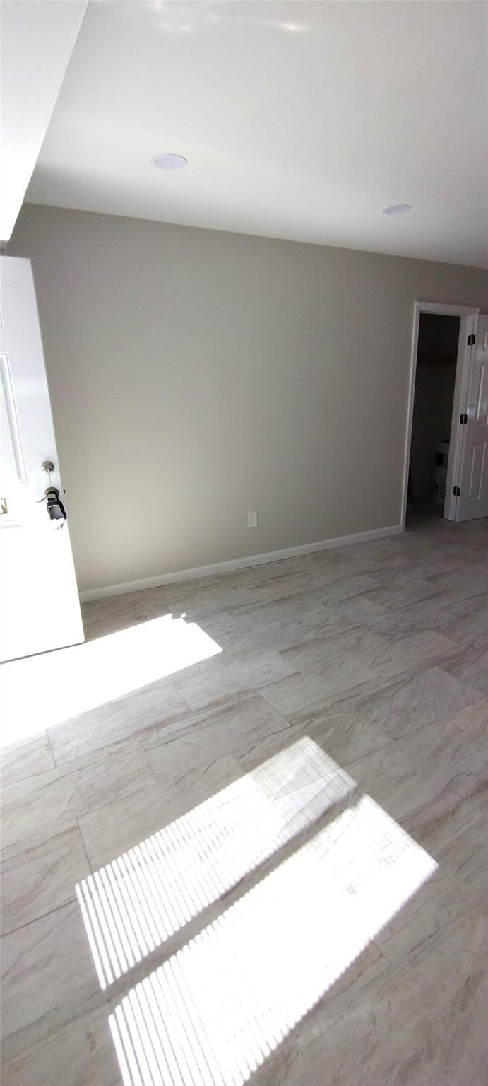 8 of 23 - 15 El Camino Court, Coram, NY