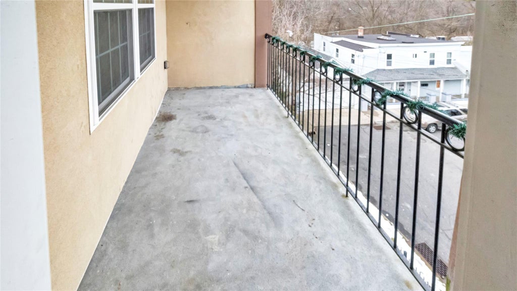 11 of 19 - 200 Carney St. # 205, Glen Cove, NY