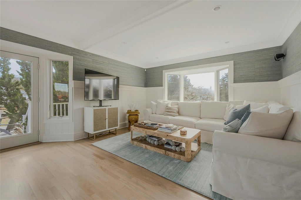 11 of 27 - 370 Fishermans Beach Road, Cutchogue, NY