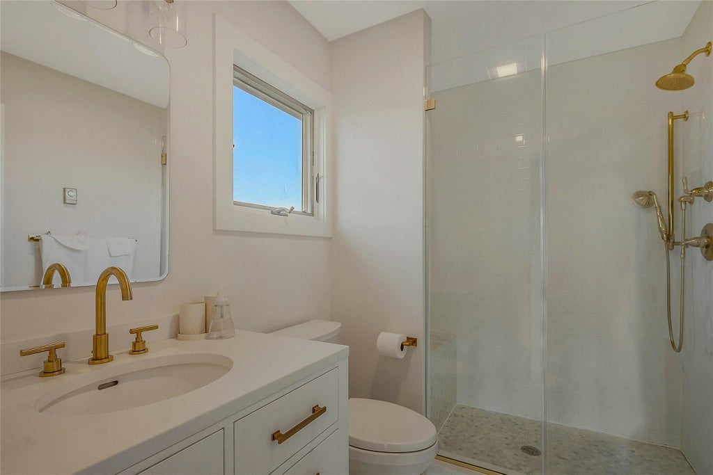 18 of 27 - 370 Fishermans Beach Road, Cutchogue, NY