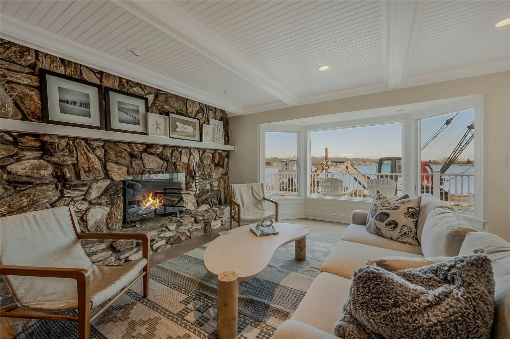 4 of 27 - 370 Fishermans Beach Road, Cutchogue, NY