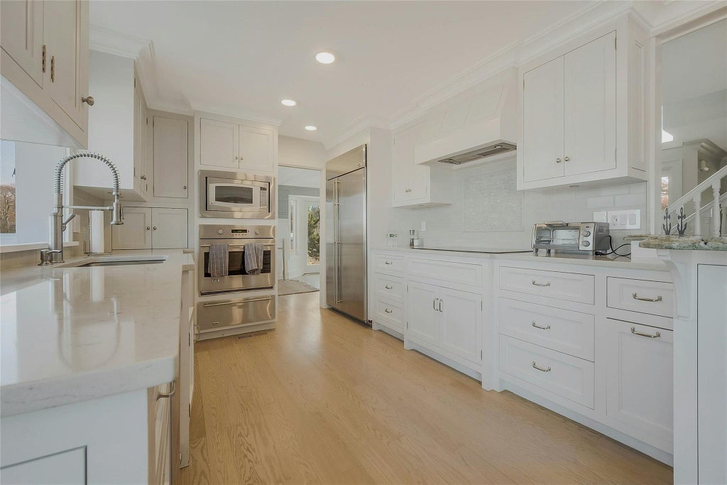 5 of 27 - 370 Fishermans Beach Road, Cutchogue, NY