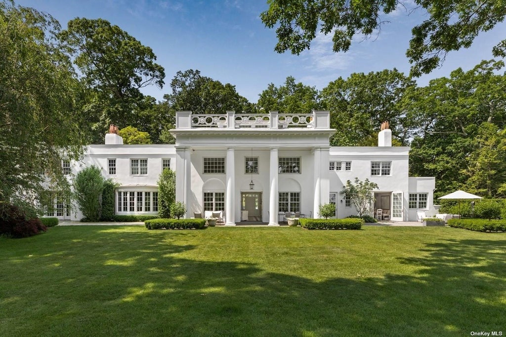 9 of 32 - 211 Sunset Road, Laurel Hollow, NY