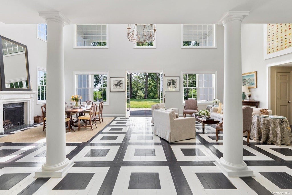 1 of 32 - 211 Sunset Road, Laurel Hollow, NY