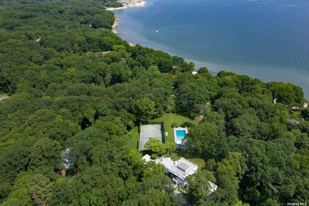 21 of 32 - 211 Sunset Road, Laurel Hollow, NY