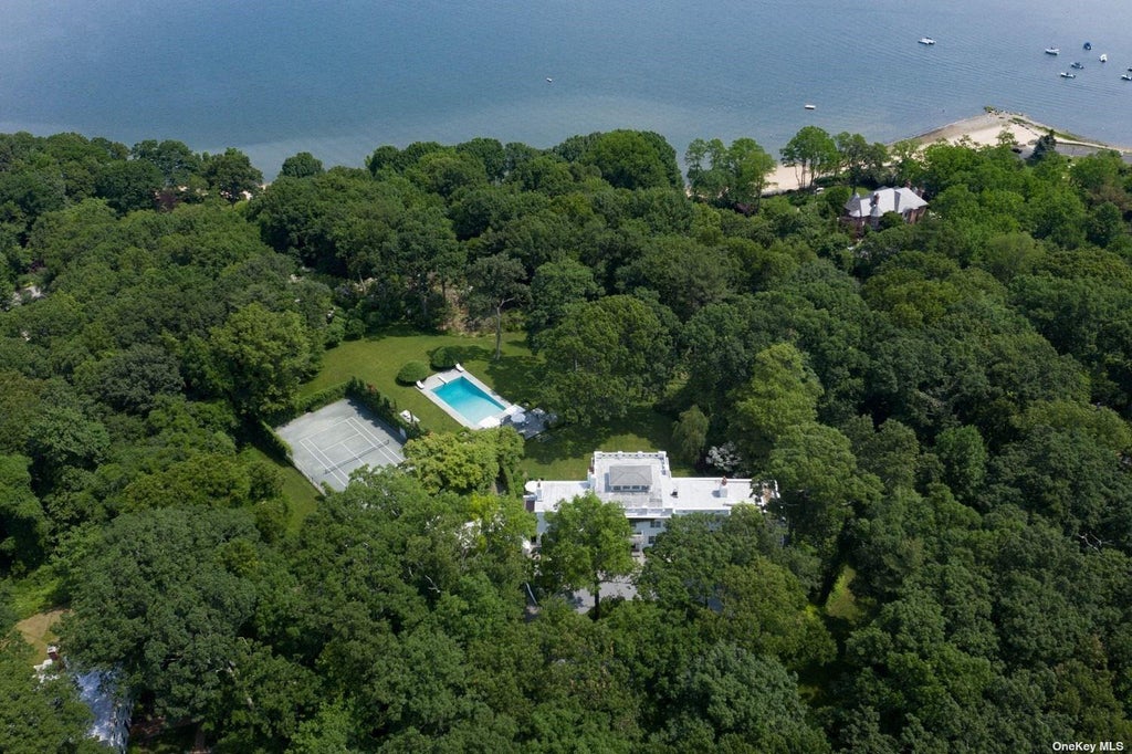 29 of 32 - 211 Sunset Road, Laurel Hollow, NY