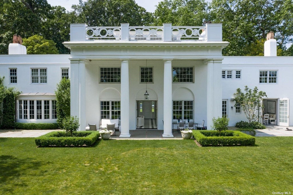 30 of 32 - 211 Sunset Road, Laurel Hollow, NY