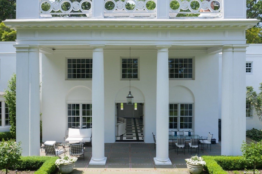 31 of 32 - 211 Sunset Road, Laurel Hollow, NY