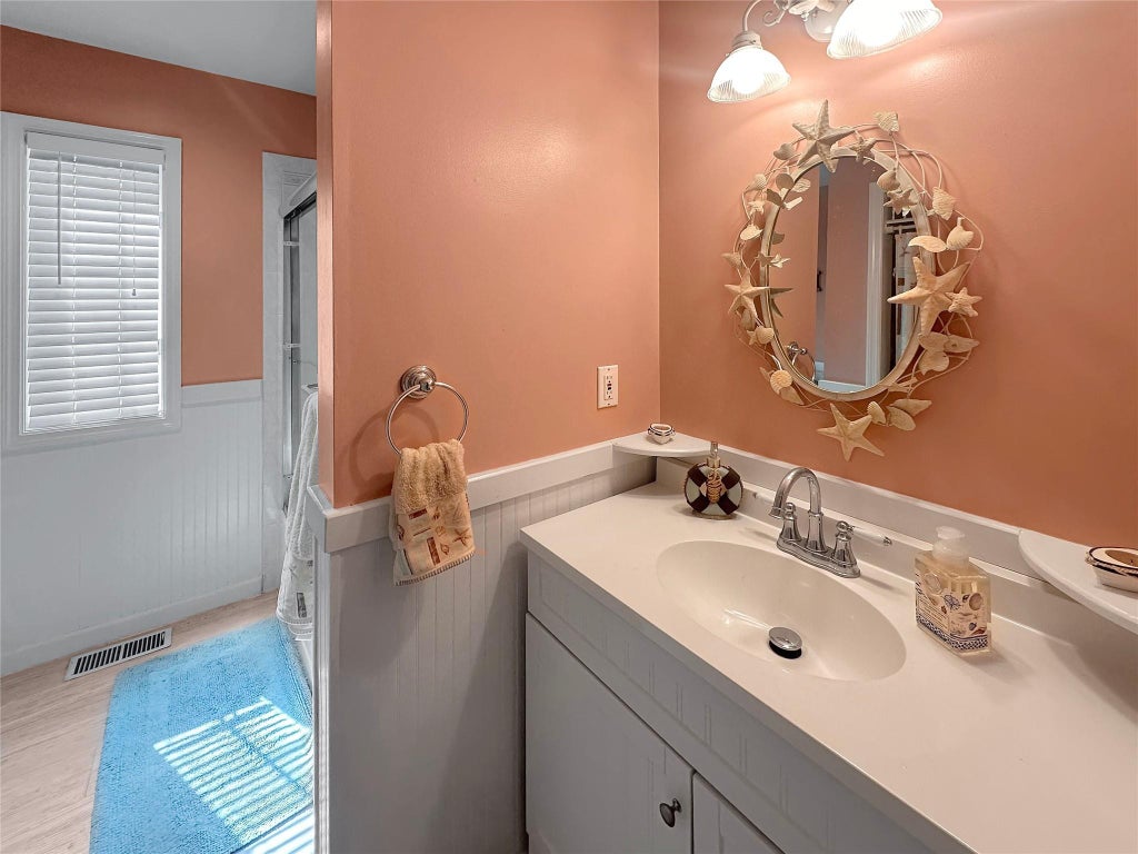 24 of 30 - 270 Sea Drive, Southold, NY