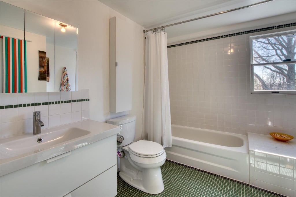 11 of 14 - 695 Edwards Lane, Orient, NY