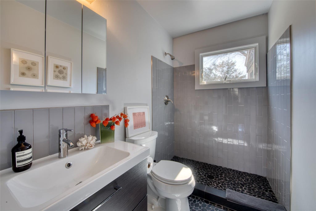8 of 14 - 695 Edwards Lane, Orient, NY
