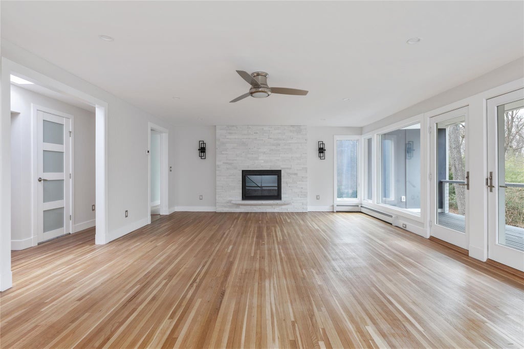 3 of 31 - 25 Wood Road, Sands Point, NY