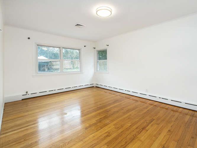 11 of 22 - 17 Beechwood Drive, Glen Head, NY