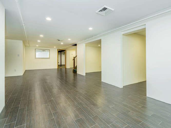 13 of 22 - 17 Beechwood Drive, Glen Head, NY