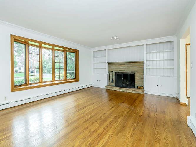 2 of 22 - 17 Beechwood Drive, Glen Head, NY