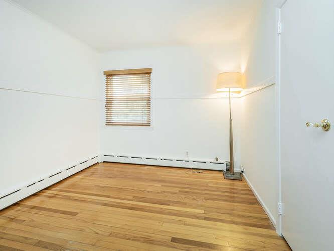 8 of 22 - 17 Beechwood Drive, Glen Head, NY