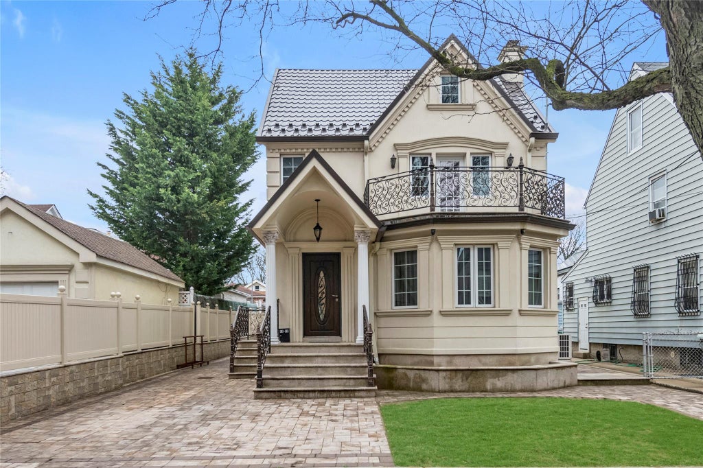 1 of 14 - 63-48 Carlton St. # 2, Rego Park, NY