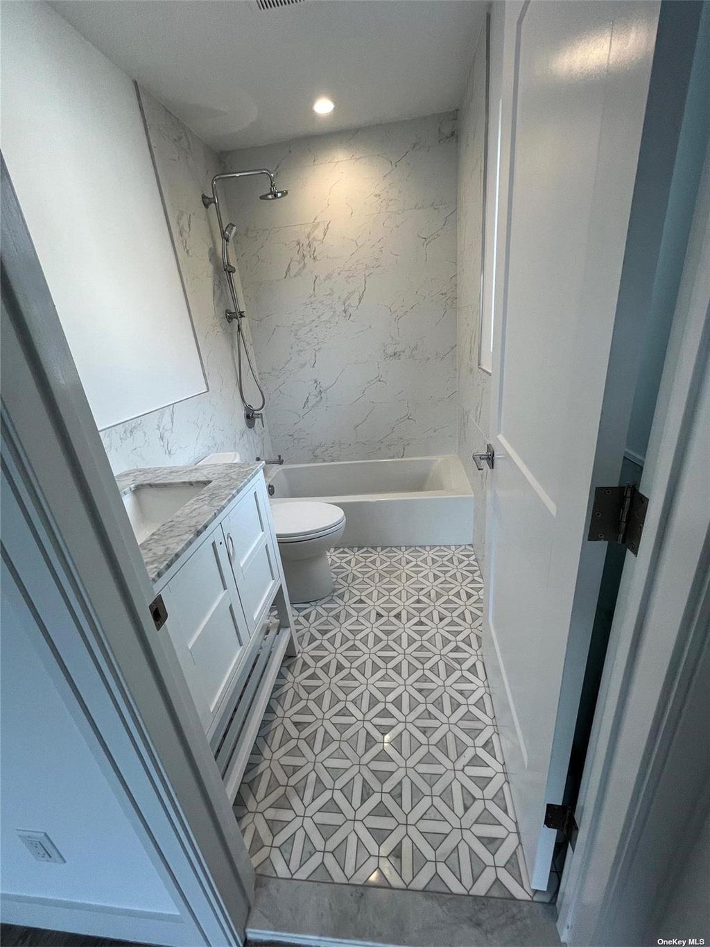 2 of 20 - 66 Graywood Road, Port Washington, NY