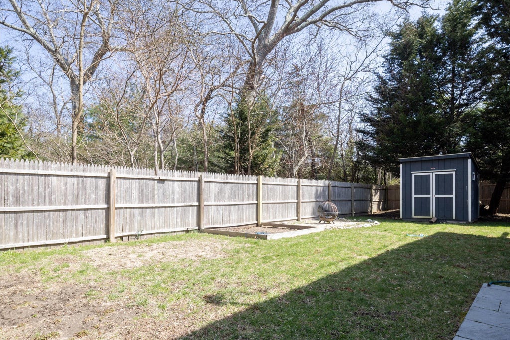 15 of 18 - 10 Cedar Avenue, Southampton, NY