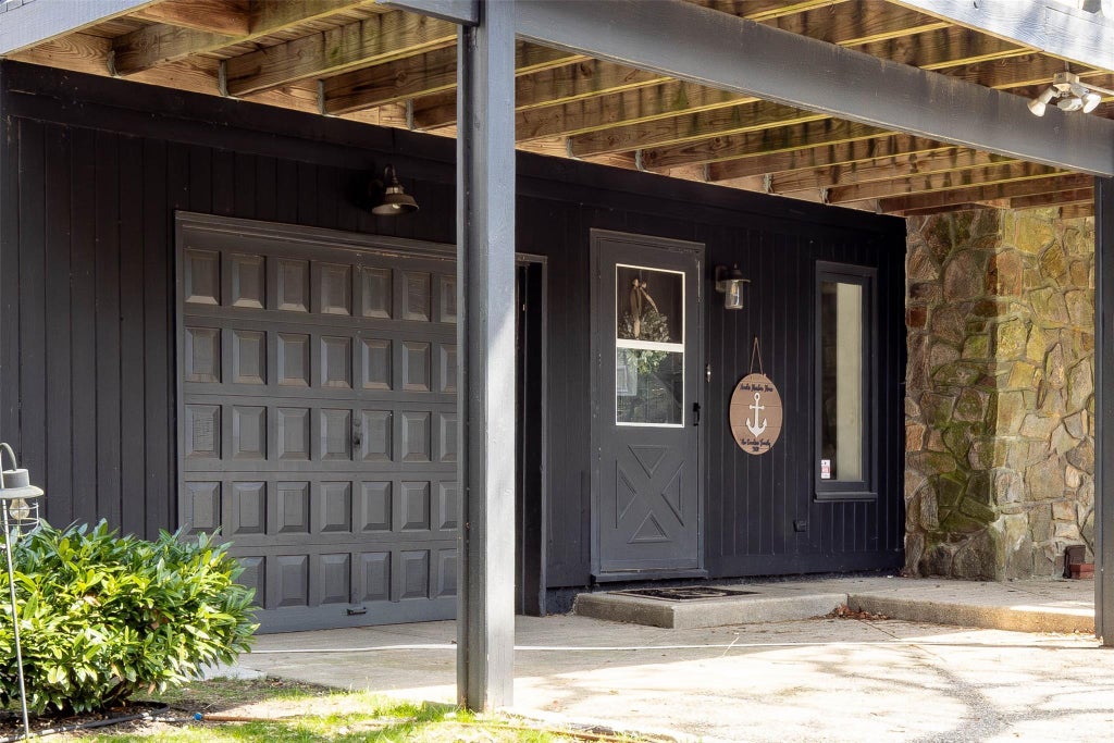 16 of 18 - 10 Cedar Avenue, Southampton, NY